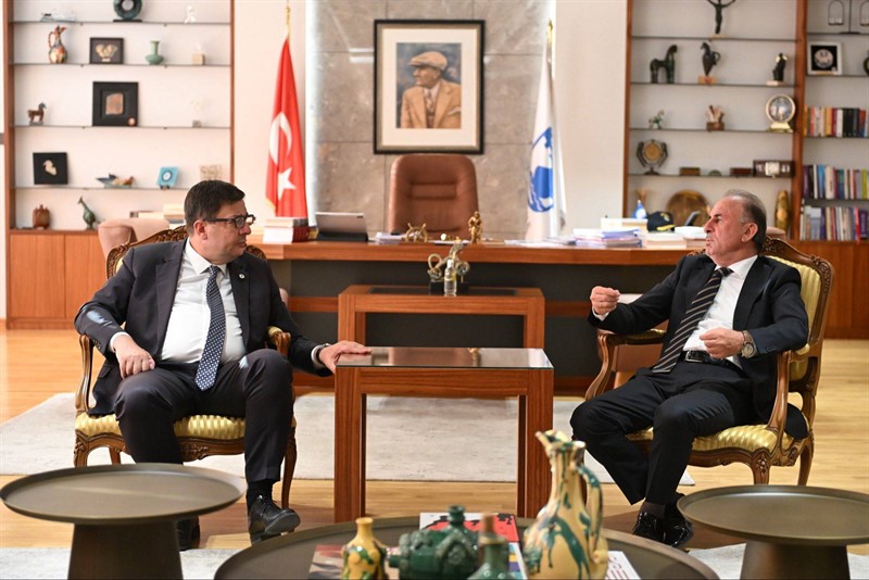 ÇANAKKALE BELEDİYE BAŞKANI MUHARREM ERKEK’İ MAKAMINDA ZİYARET